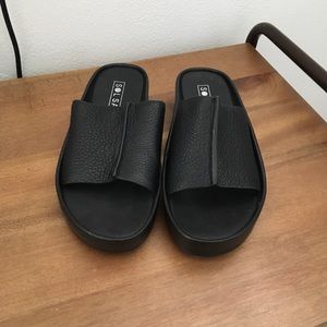 Slightly used Sol Sana sandal